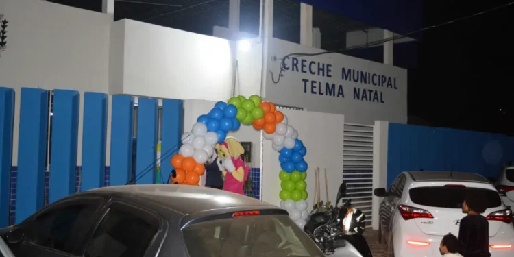 Prefeitura de Manhuaçu entrega novas instalações da Creche do Bairro Santana