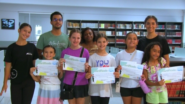Projeto “Férias na Biblioteca” encanta público com o clássico Quebra-Nozes em Manhuaçu